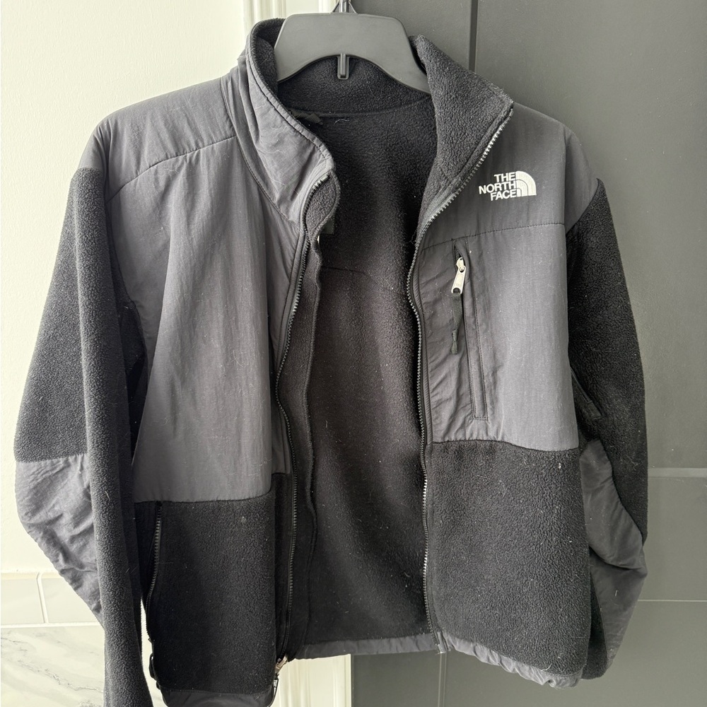 The North Face Women’s Black Fleece Jacket